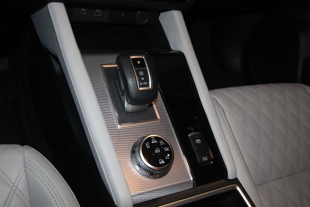 Used 2024 Mitsubishi Outlander SEL image 19