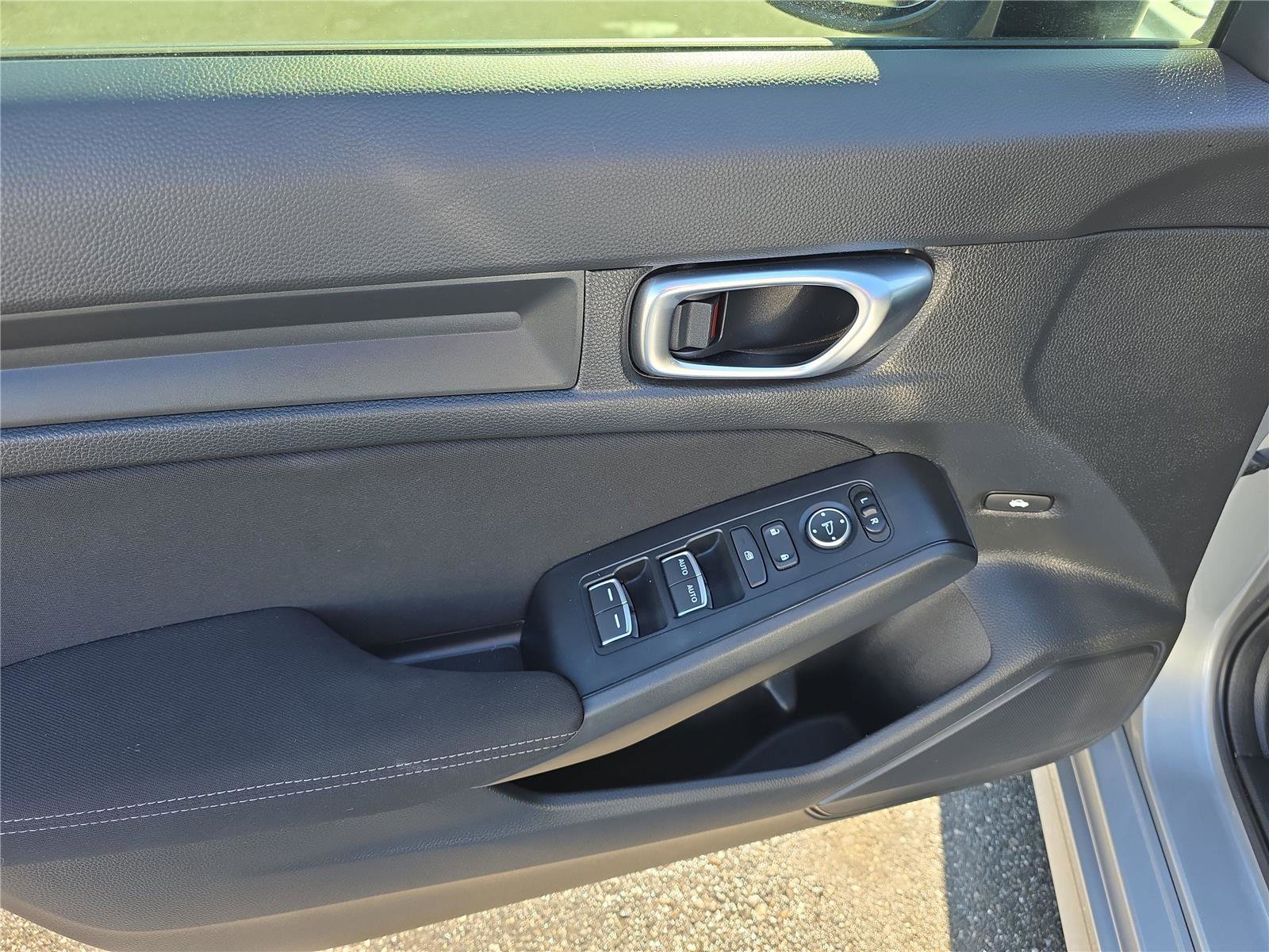 Used 2025 Honda Civic LX image 15