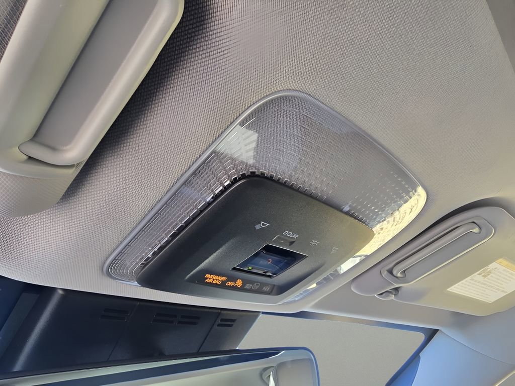 Used 2024 Toyota Prius XLE image 24