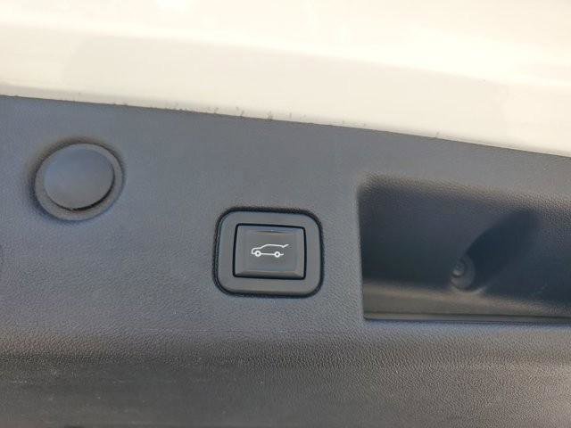 Used 2020 Chevrolet Equinox LT image 12