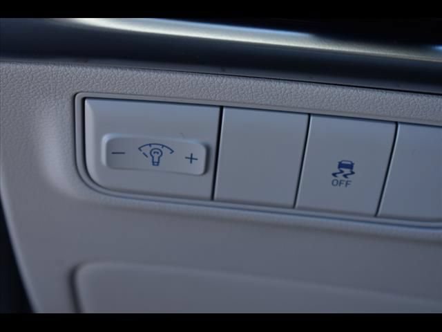Certified 2025 Hyundai Tucson SE FWD image 20