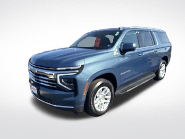 Used 2025 Chevrolet Suburban LT AWD/4WD image 3