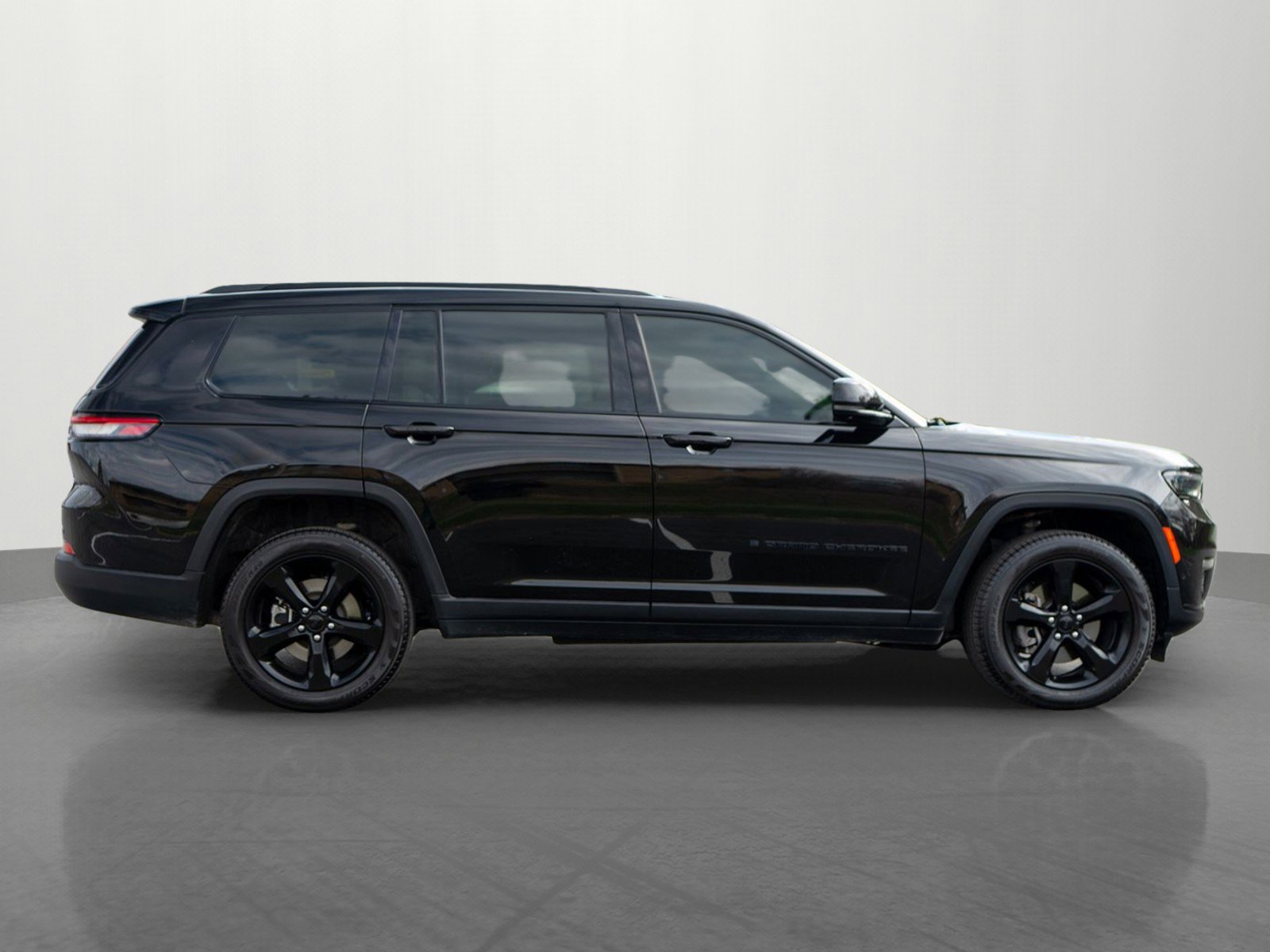 Used 2023 Jeep Grand Cherokee L Limited w/ Luxury Tech Group II AWD/4WD image 8