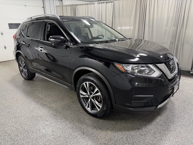 Used 2019 Nissan Rogue SV w/ Premium Package image 3