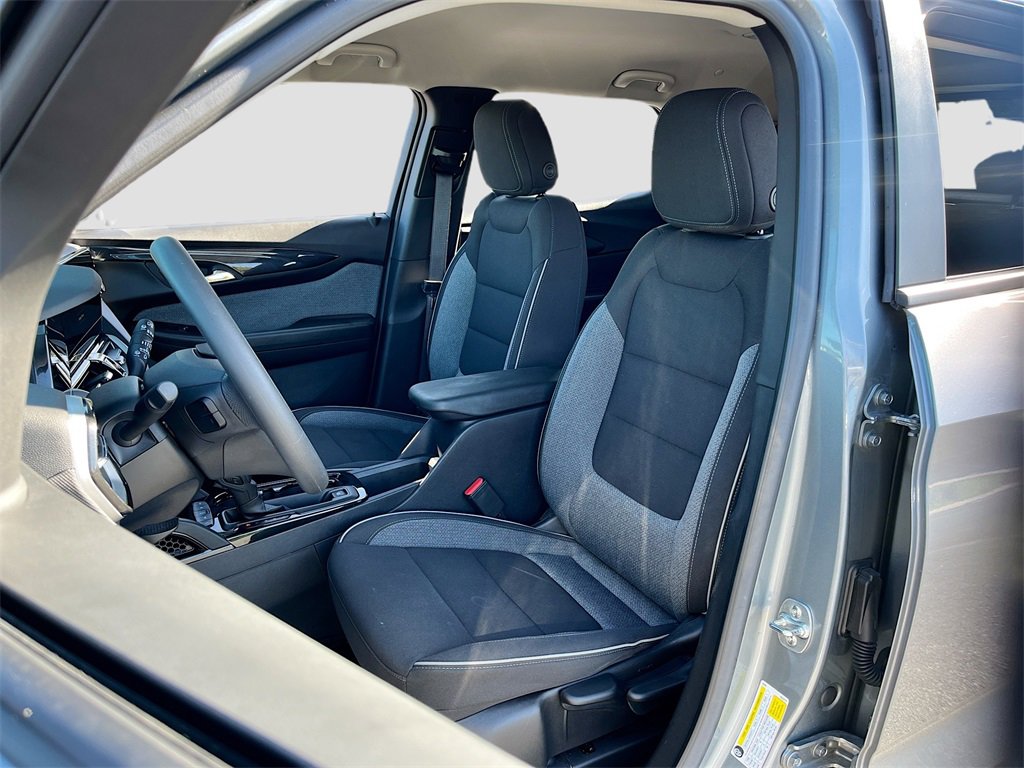 Used 2024 Chevrolet TrailBlazer LT w/ Driver Confidence Package image 18