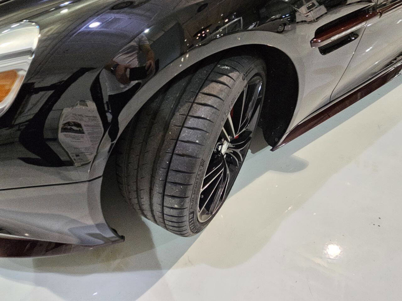 Used 2014 Aston Martin Vanquish Volante image 53