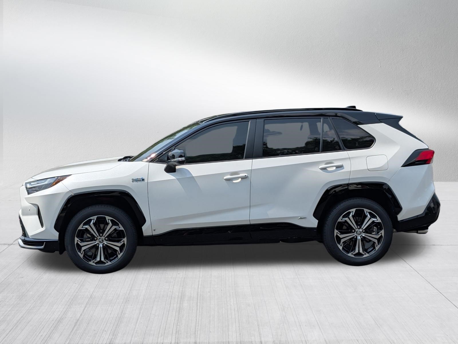 Used 2023 Toyota RAV4 XSE w/ Premium Package AWD/4WD image 4