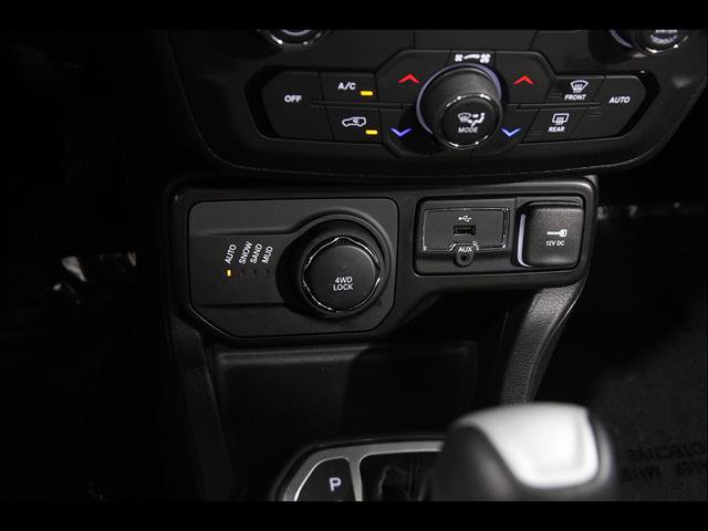 Used 2023 Jeep Renegade Limited w/ Sun/Sound Group AWD/4WD image 15