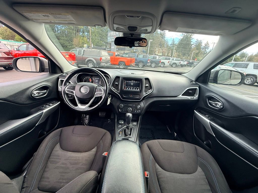 Used 2019 Jeep Cherokee Sport image 14