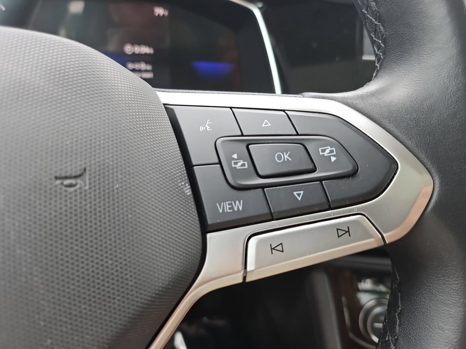 Used 2024 Volkswagen Jetta SE FWD image 27