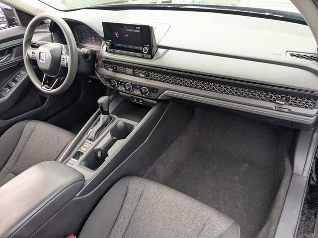 Used 2025 Honda Accord SE image 28