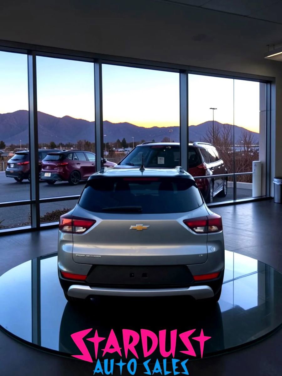 Used 2023 Chevrolet TrailBlazer LT FWD image 11