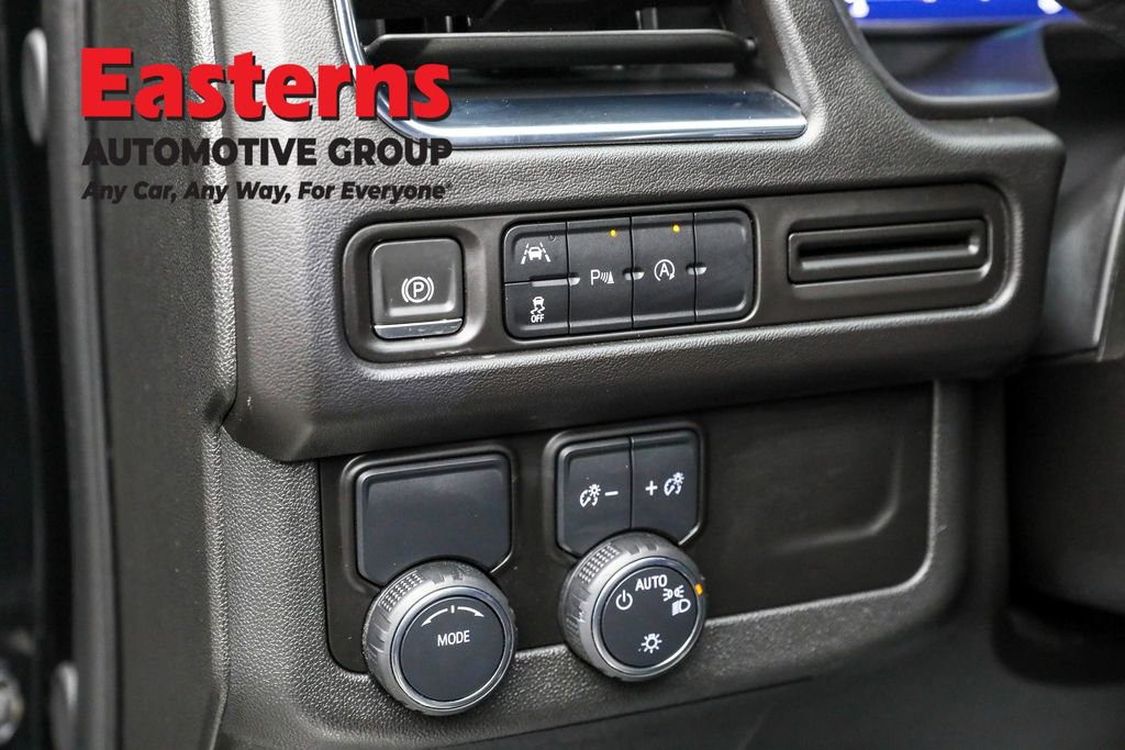Used 2024 Chevrolet Suburban Premier RWD image 21