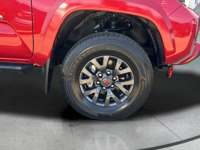 Used 2023 Toyota Tacoma SR5 w/ Technology Package image 27