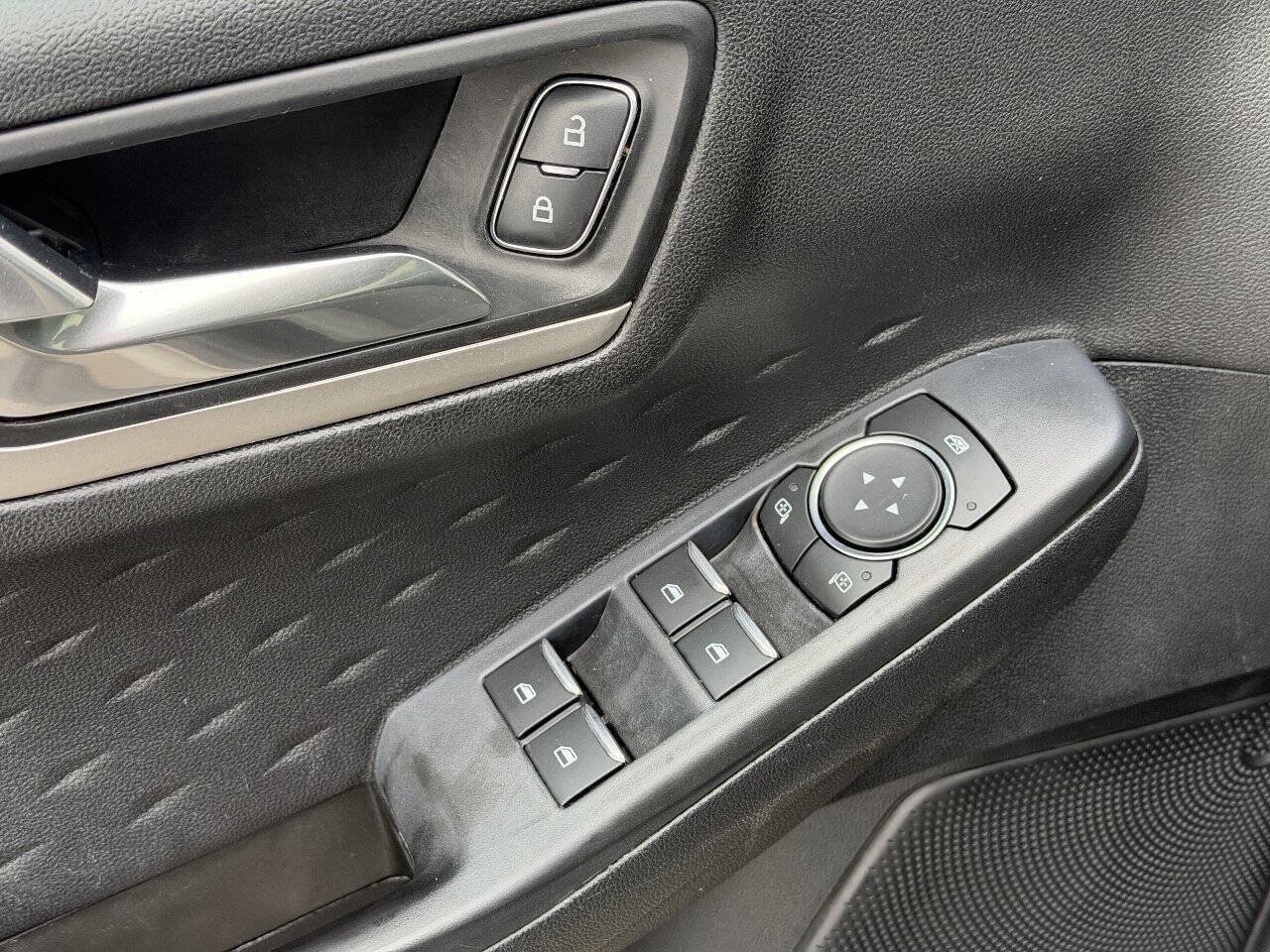 Used 2020 Ford Escape SE AWD/4WD image 29