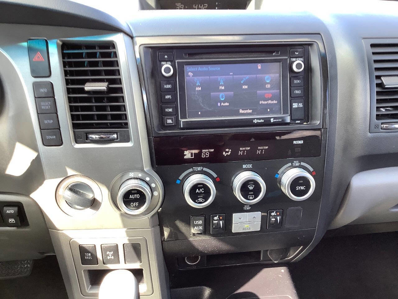 Used 2015 Toyota Sequoia Limited AWD/4WD image 49