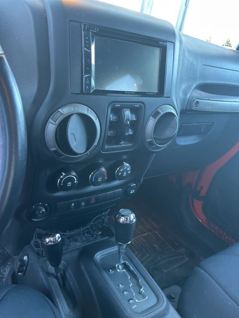 Used 2015 Jeep Wrangler Unlimited Sport w/ Quick Order Package 24S image 10