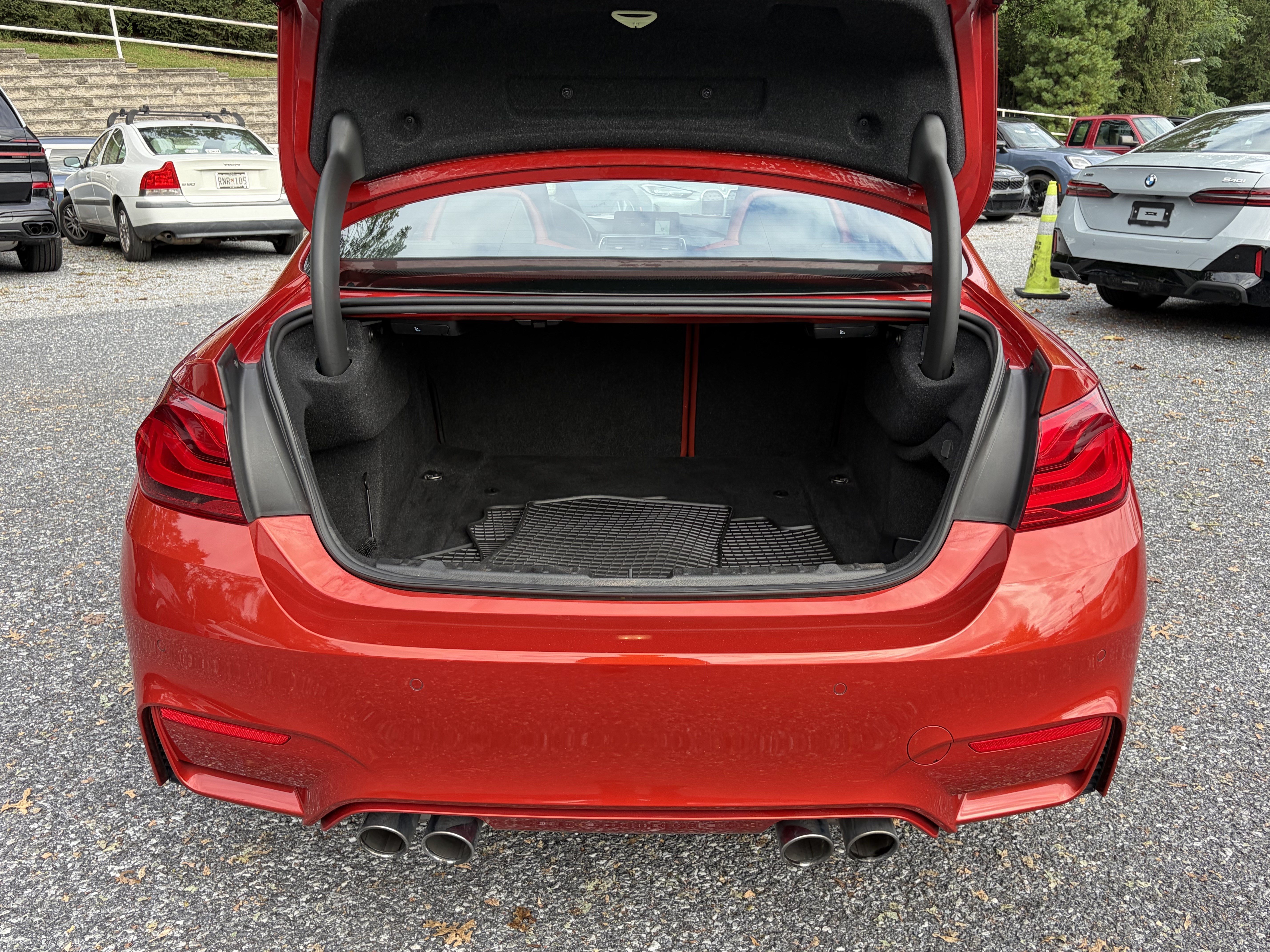 Used 2018 BMW M4 Coupe w/ Executive Package RWD image 8