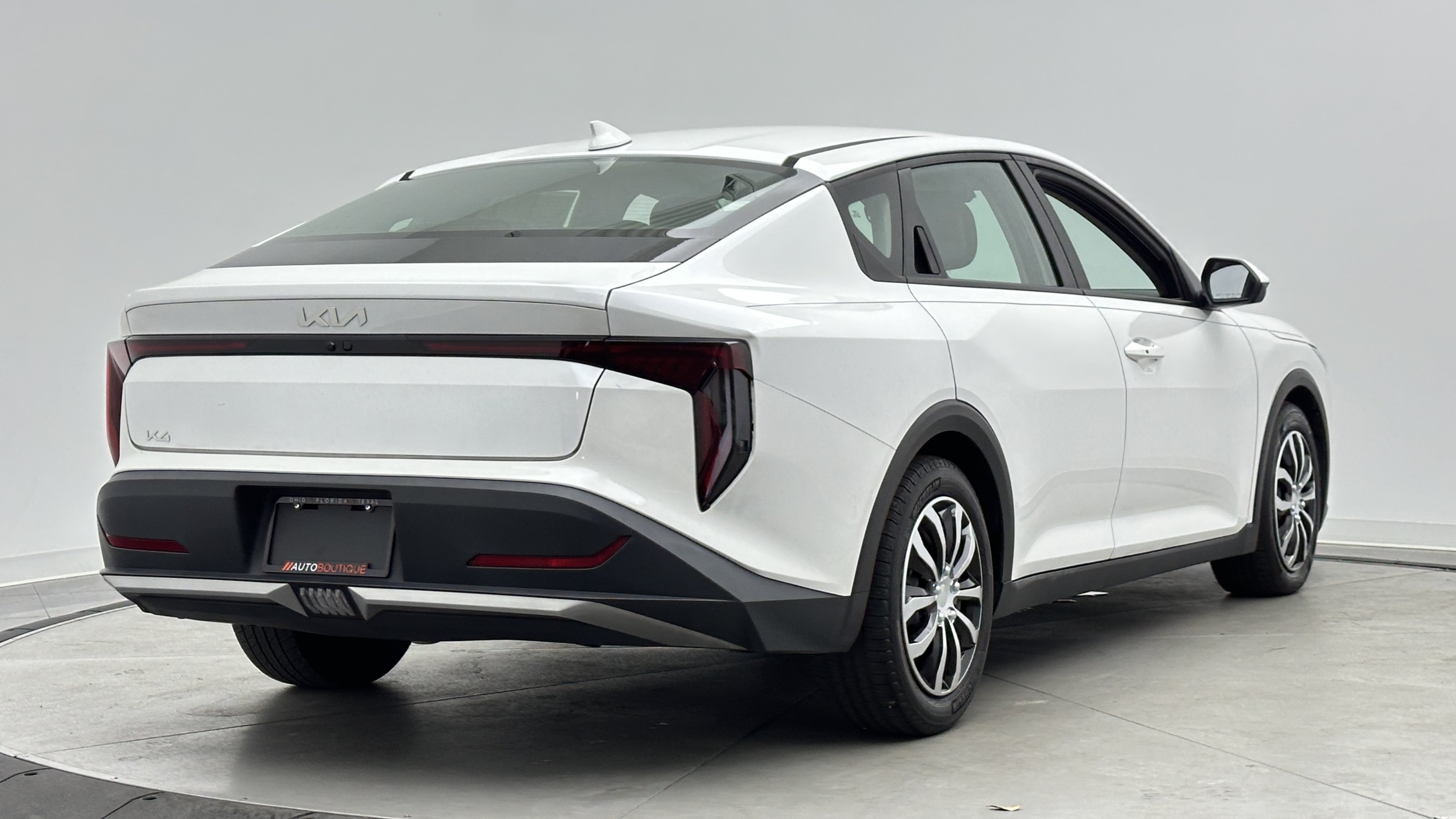 Used 2025 Kia K4 FWD image 7
