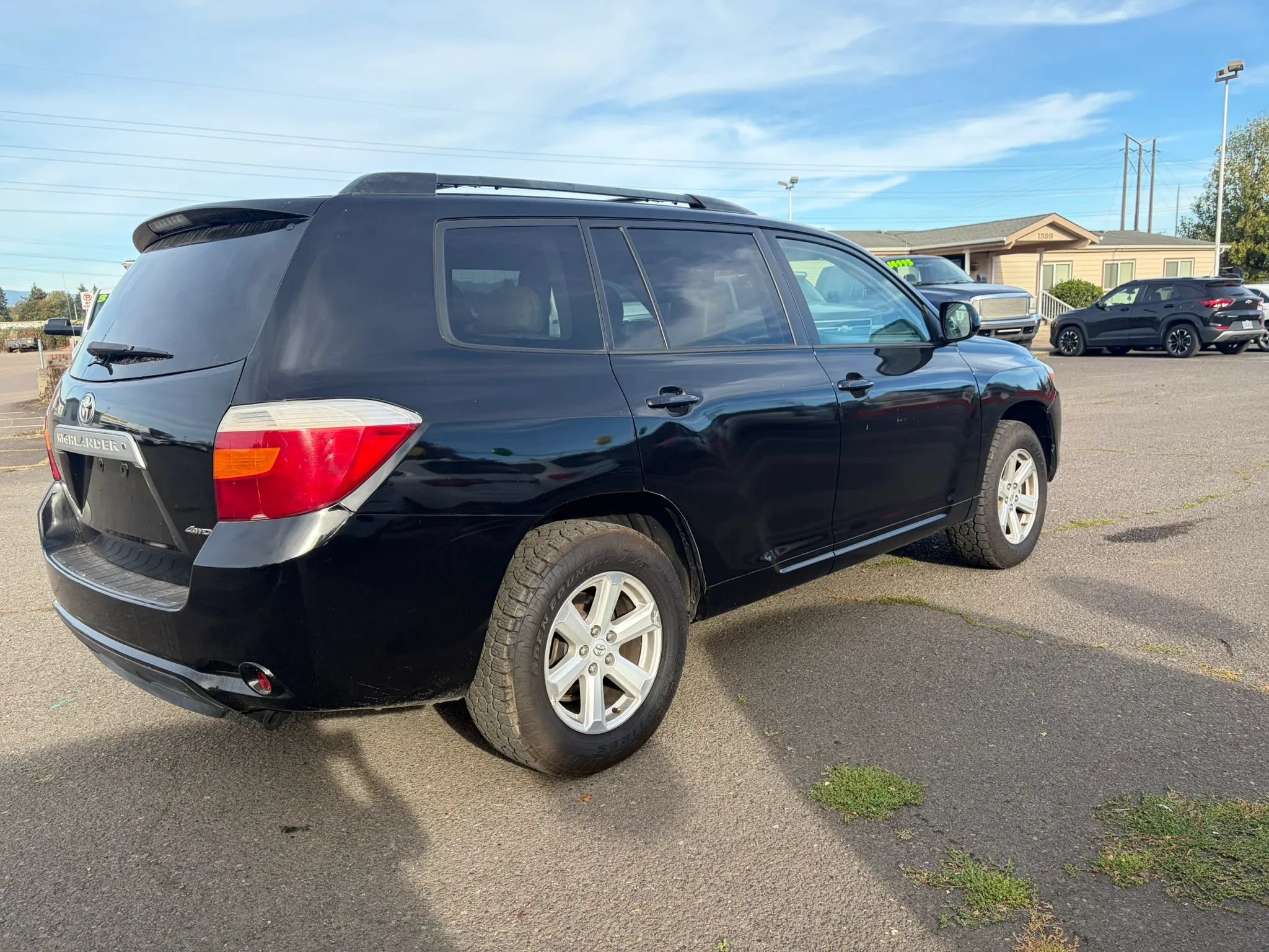 Used 2010 Toyota Highlander SE AWD/4WD image 3