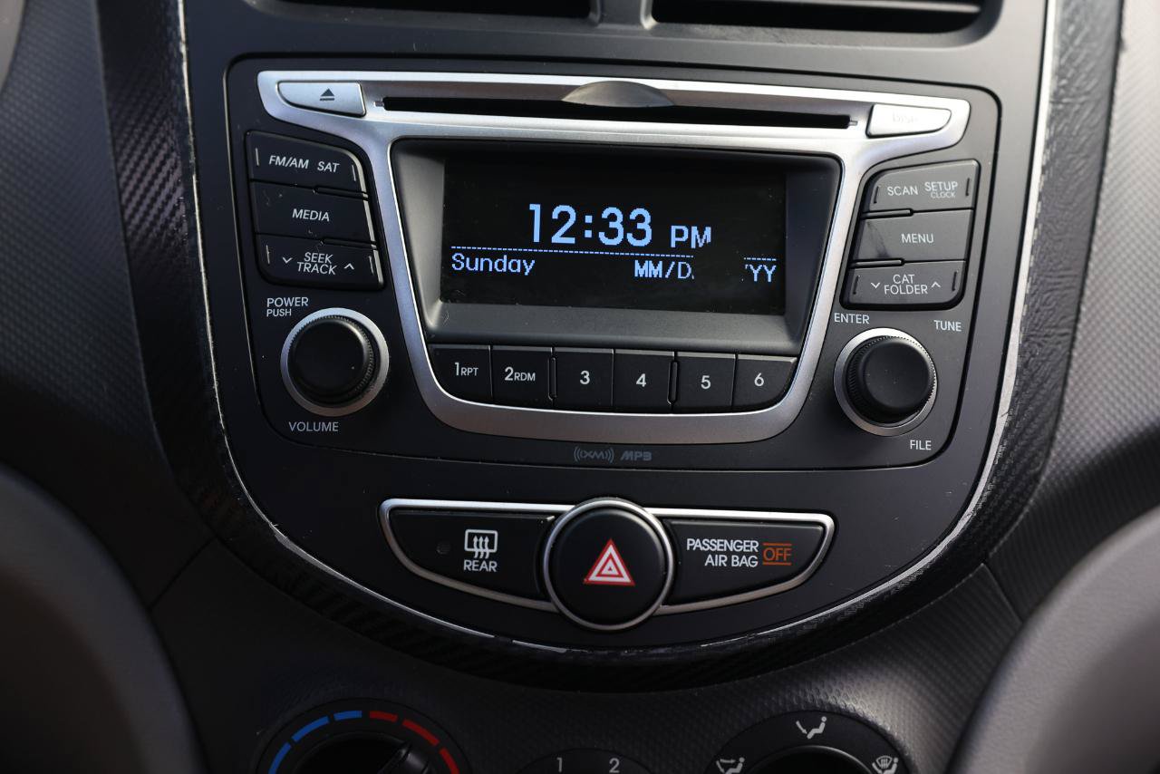 Used 2017 Hyundai Accent SE FWD image 31