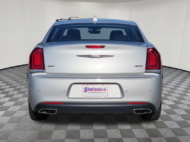 Used 2023 Chrysler 300 Touring L w/ Popular Equipment Group AWD/4WD image 7
