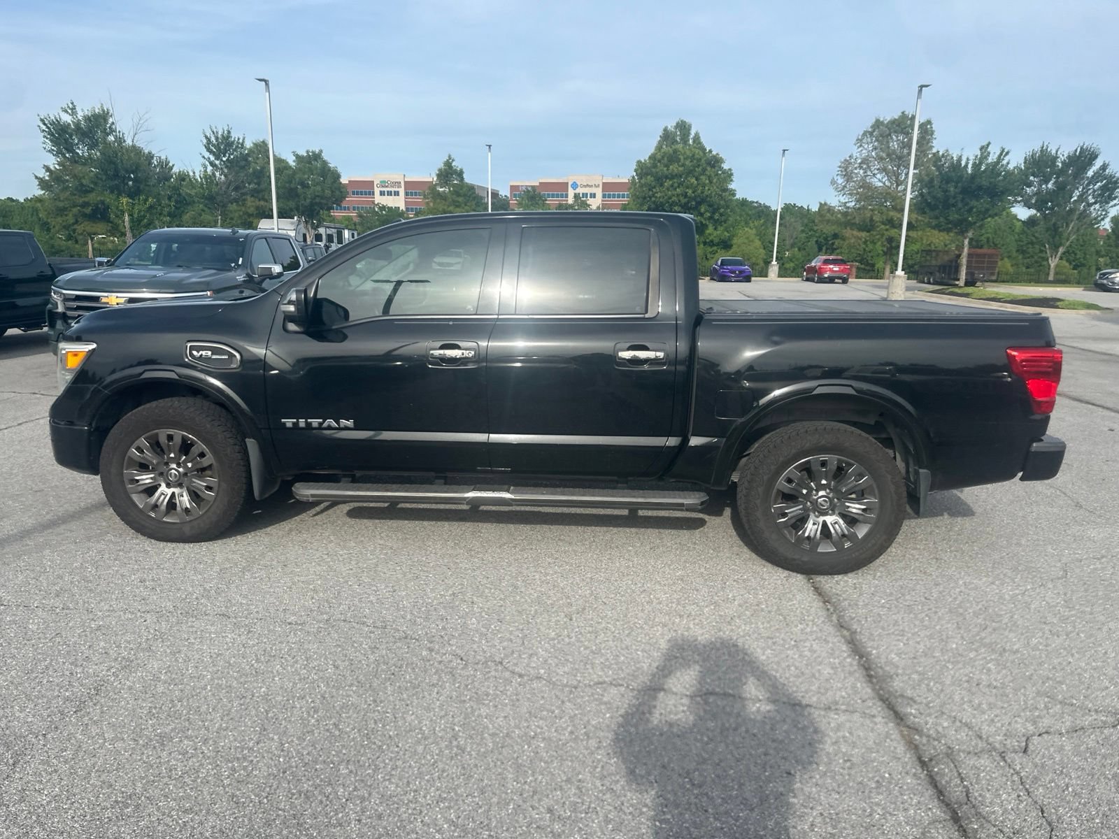 Used 2017 Nissan Titan Platinum Reserve w/ Off-Road Package AWD/4WD image 8