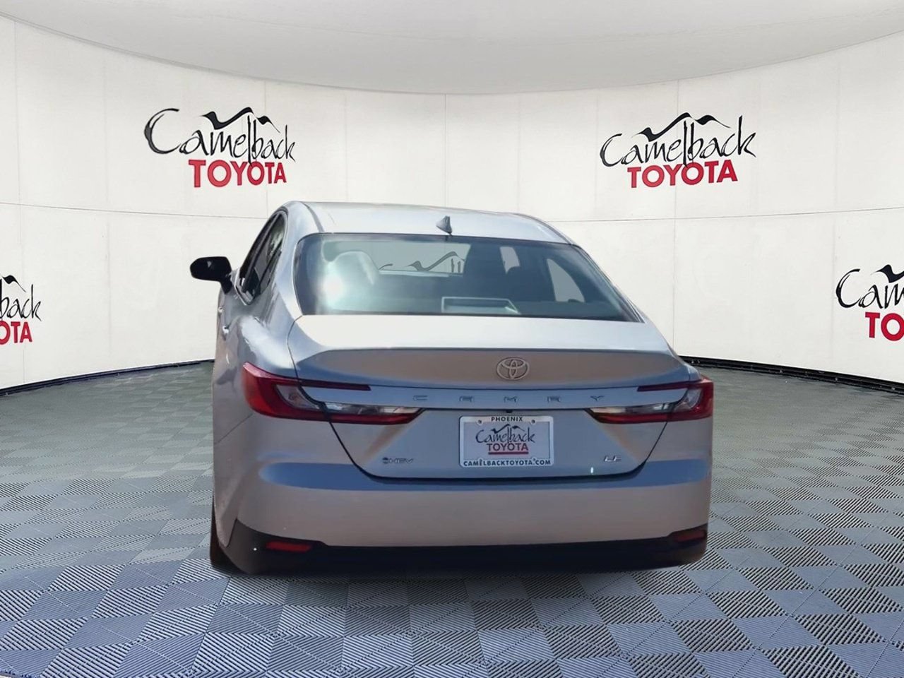 Used 2025 Toyota Camry LE FWD image 3