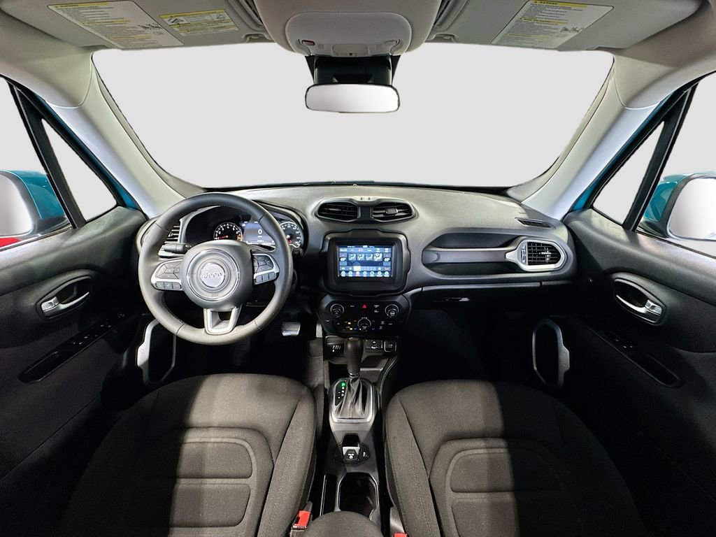 Used 2021 Jeep Renegade Latitude AWD/4WD image 14