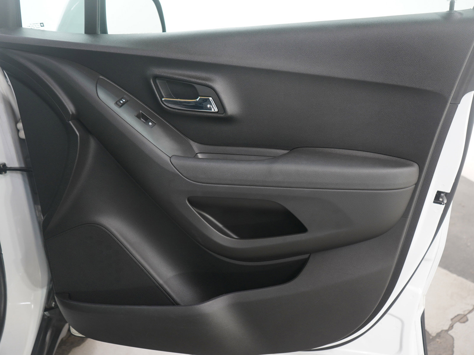 Used 2015 Chevrolet Trax LS image 11