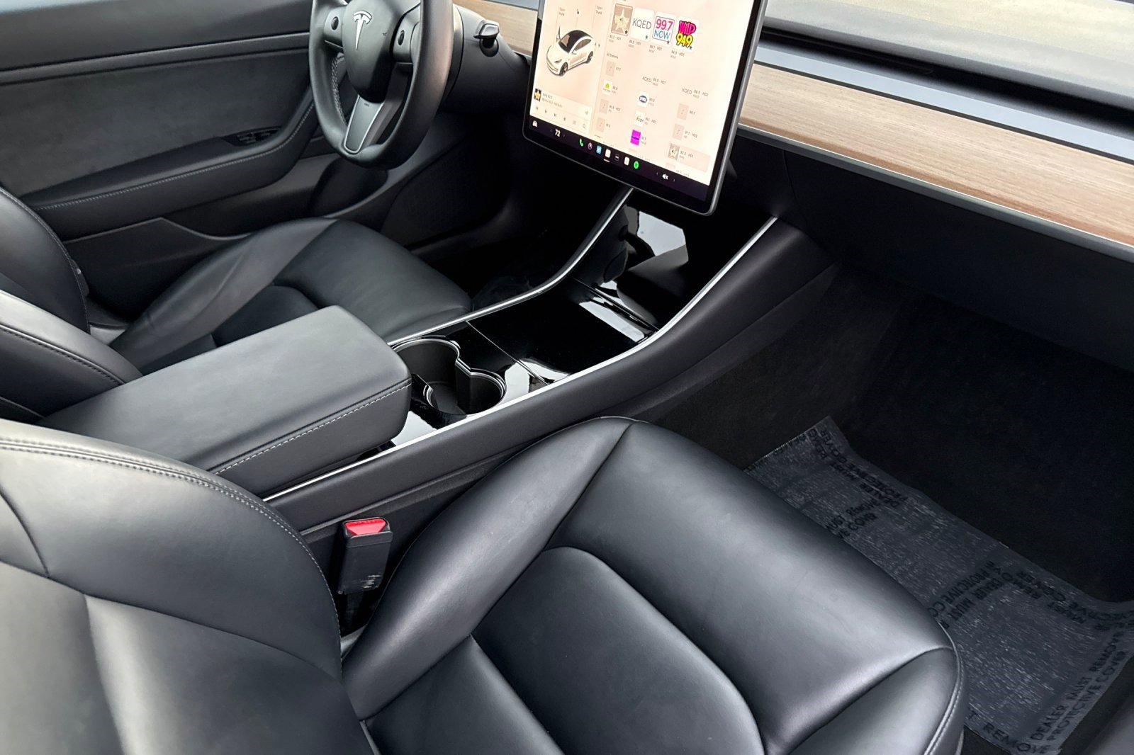 Used 2020 Tesla Model 3 Standard Range image 19