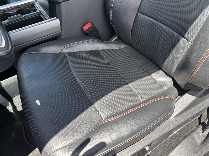 Used 2023 Ford F350 Lariat w/ Sport Appearance Package AWD/4WD image 18