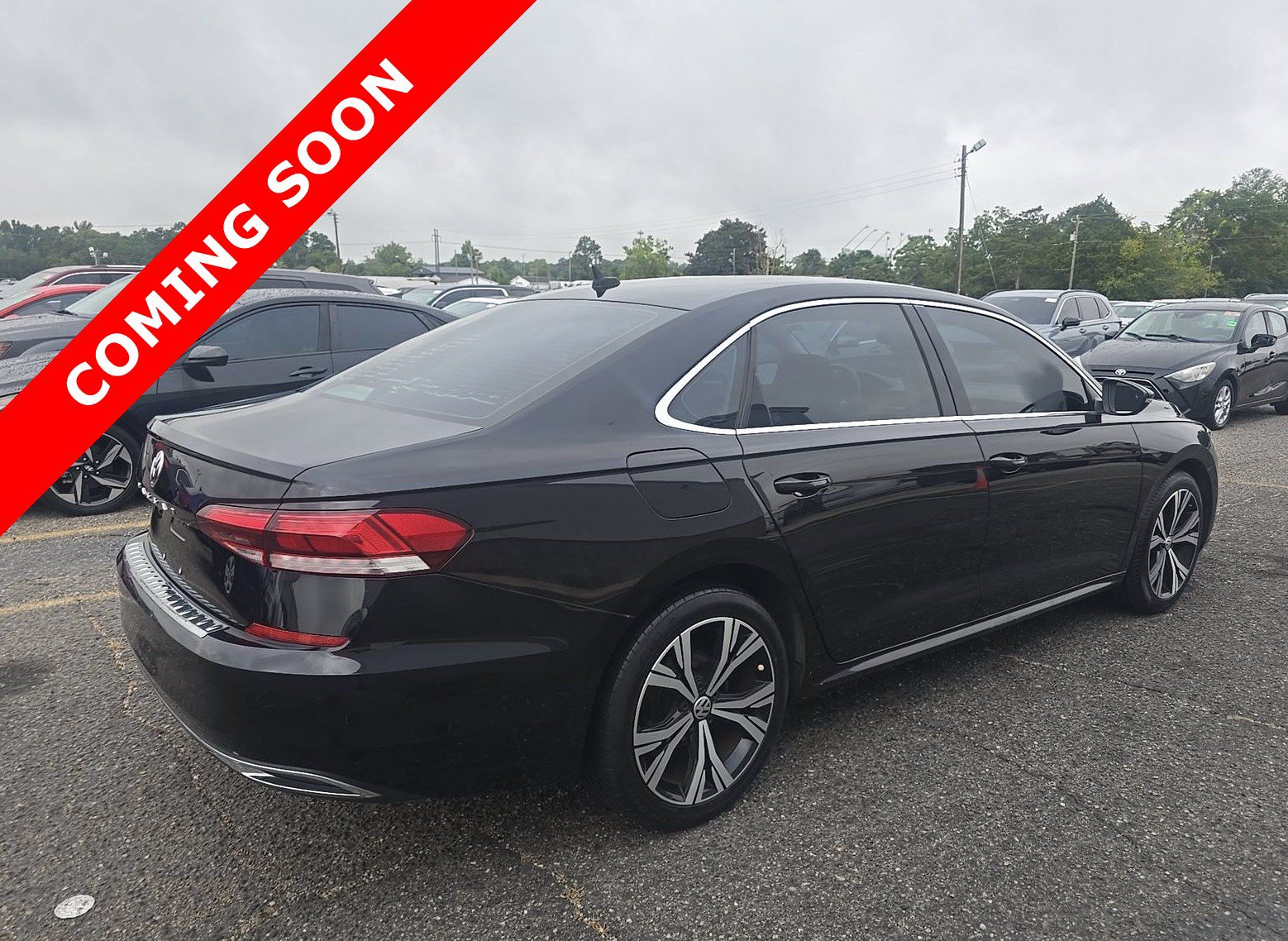 Used 2021 Volkswagen Passat 2.0T SE FWD image 4
