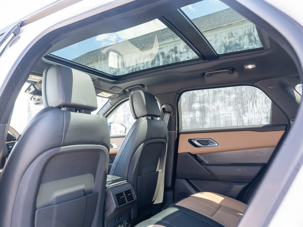 New 2025 Land Rover Range Rover Velar Dynamic HSE AWD/4WD image 34