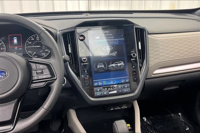 Used 2025 Subaru Forester Premium AWD/4WD image 6