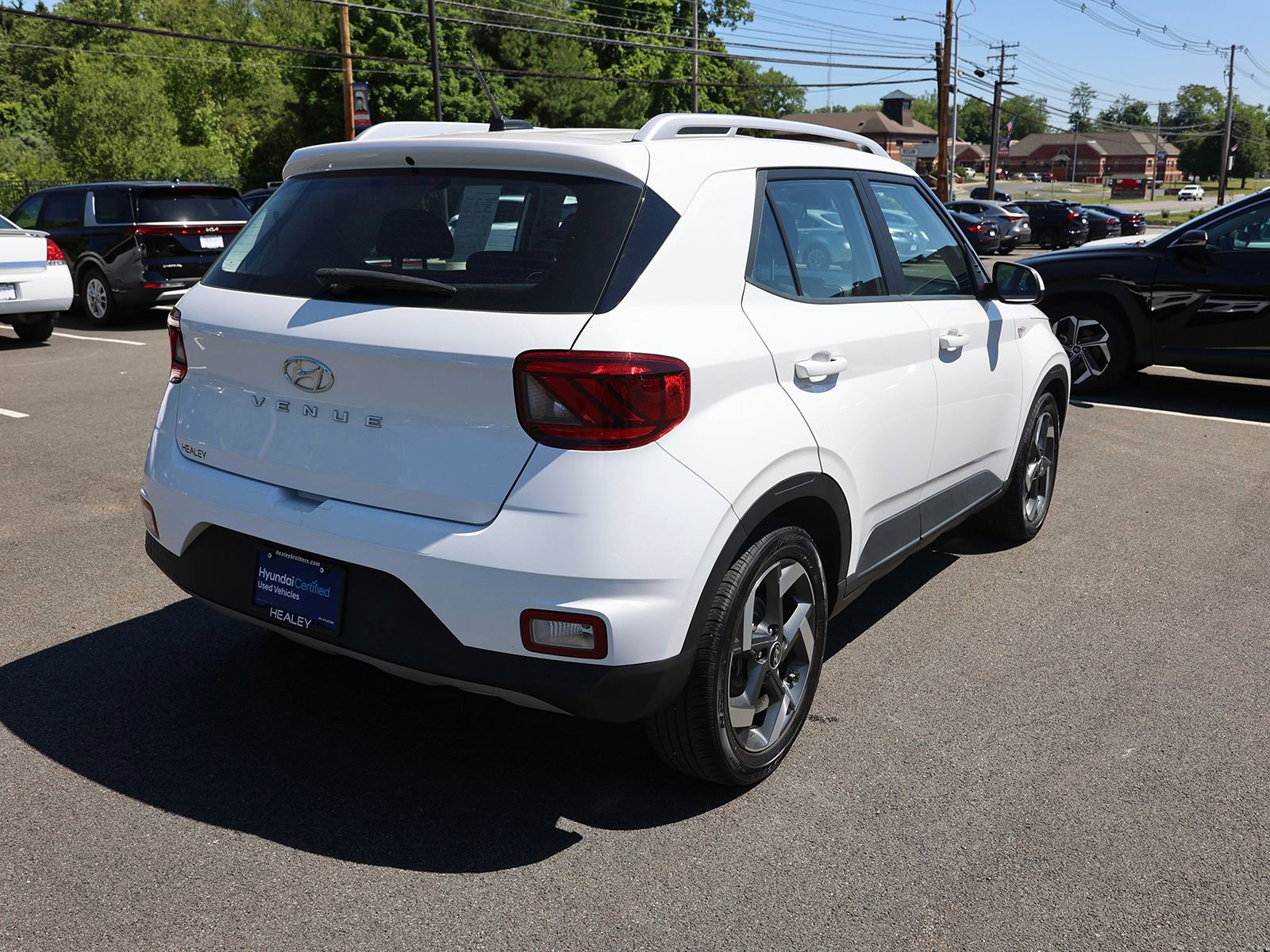 Certified 2023 Hyundai Venue SEL w/ Cargo Package FWD image 7