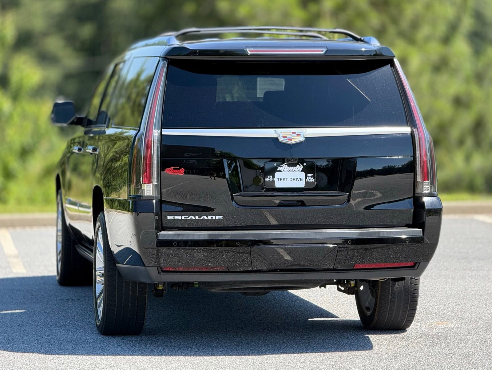 Used 2019 Cadillac Escalade ESV Platinum AWD/4WD image 5