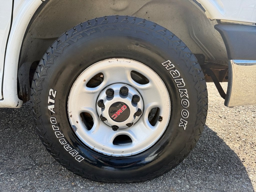 Used 2018 GMC Savana 2500 w/ Driver Convenience Package RWD image 26