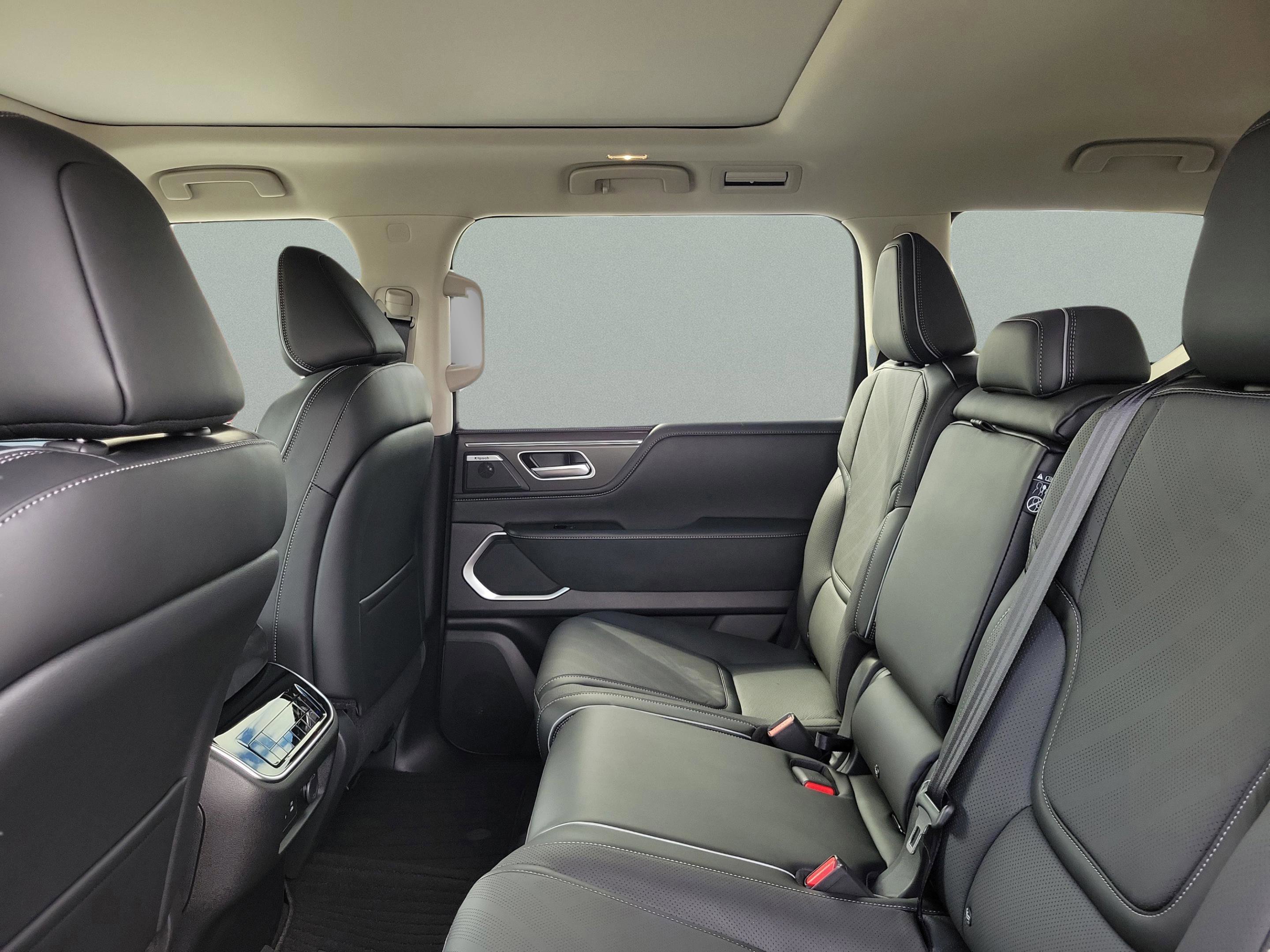 New 2026 INFINITI QX80 Luxe image 32