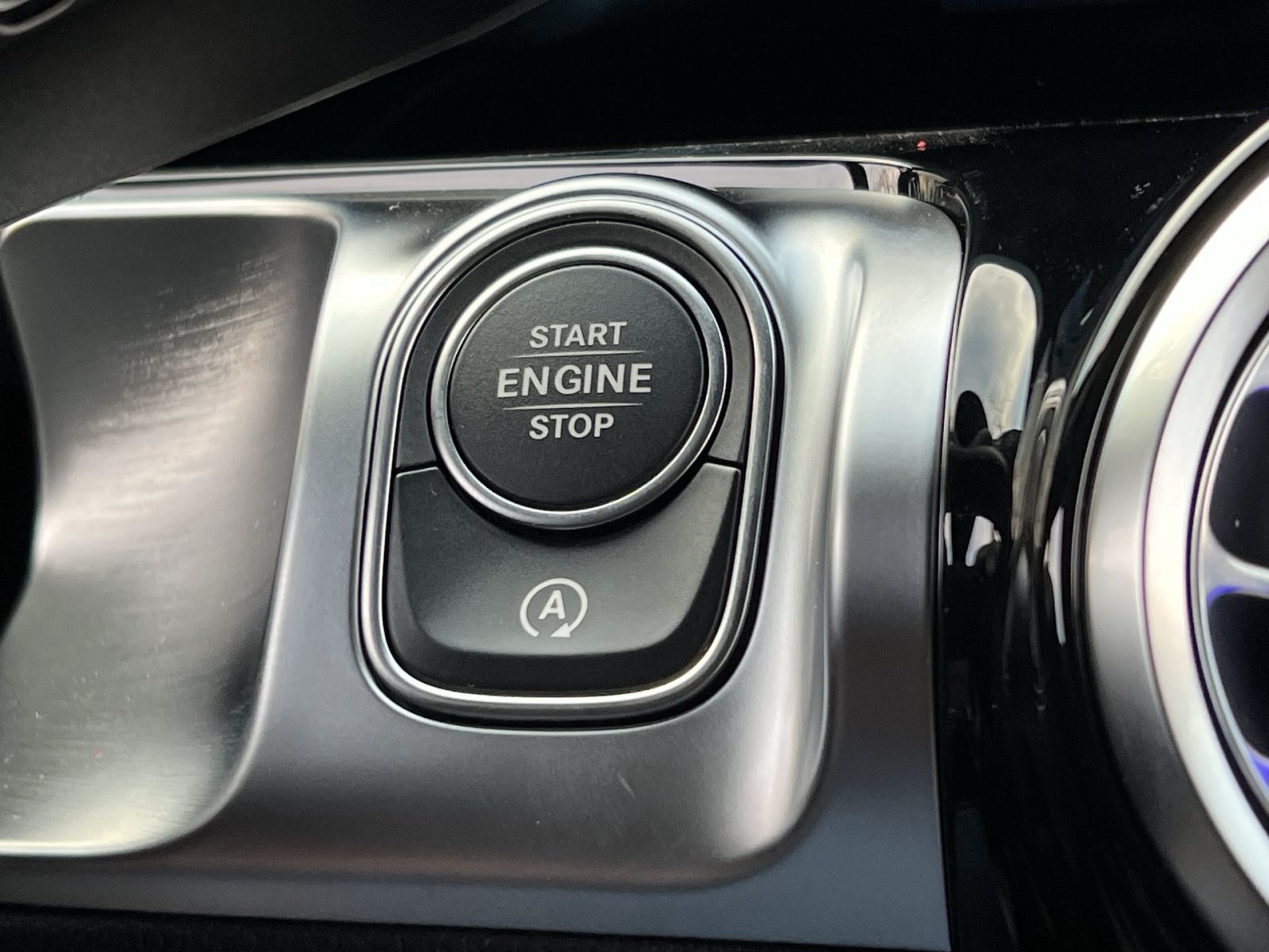 Certified 2026 Mercedes-Benz GLB 250 4MATIC image 31