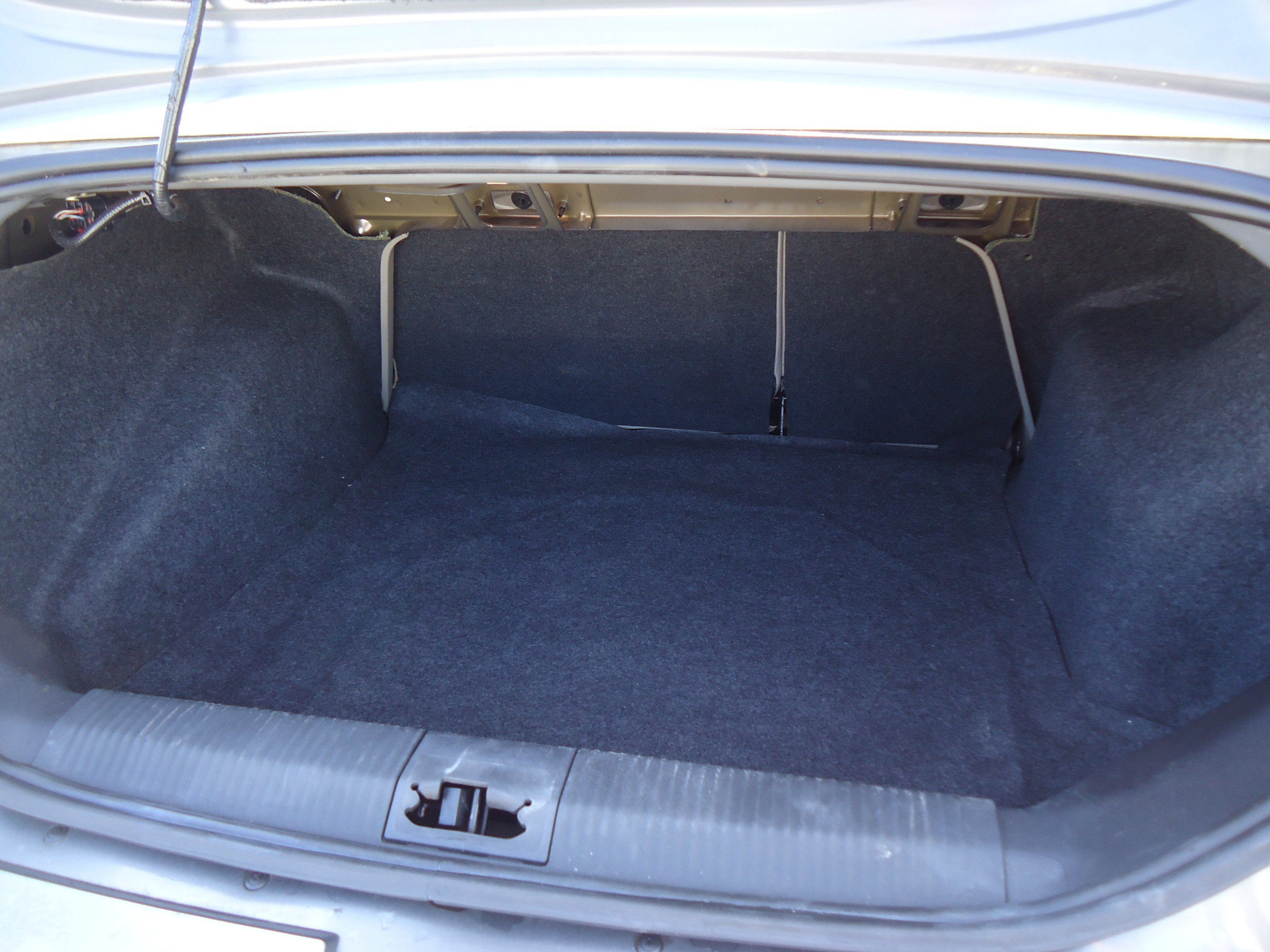 Used 2010 Ford Focus SE FWD image 10