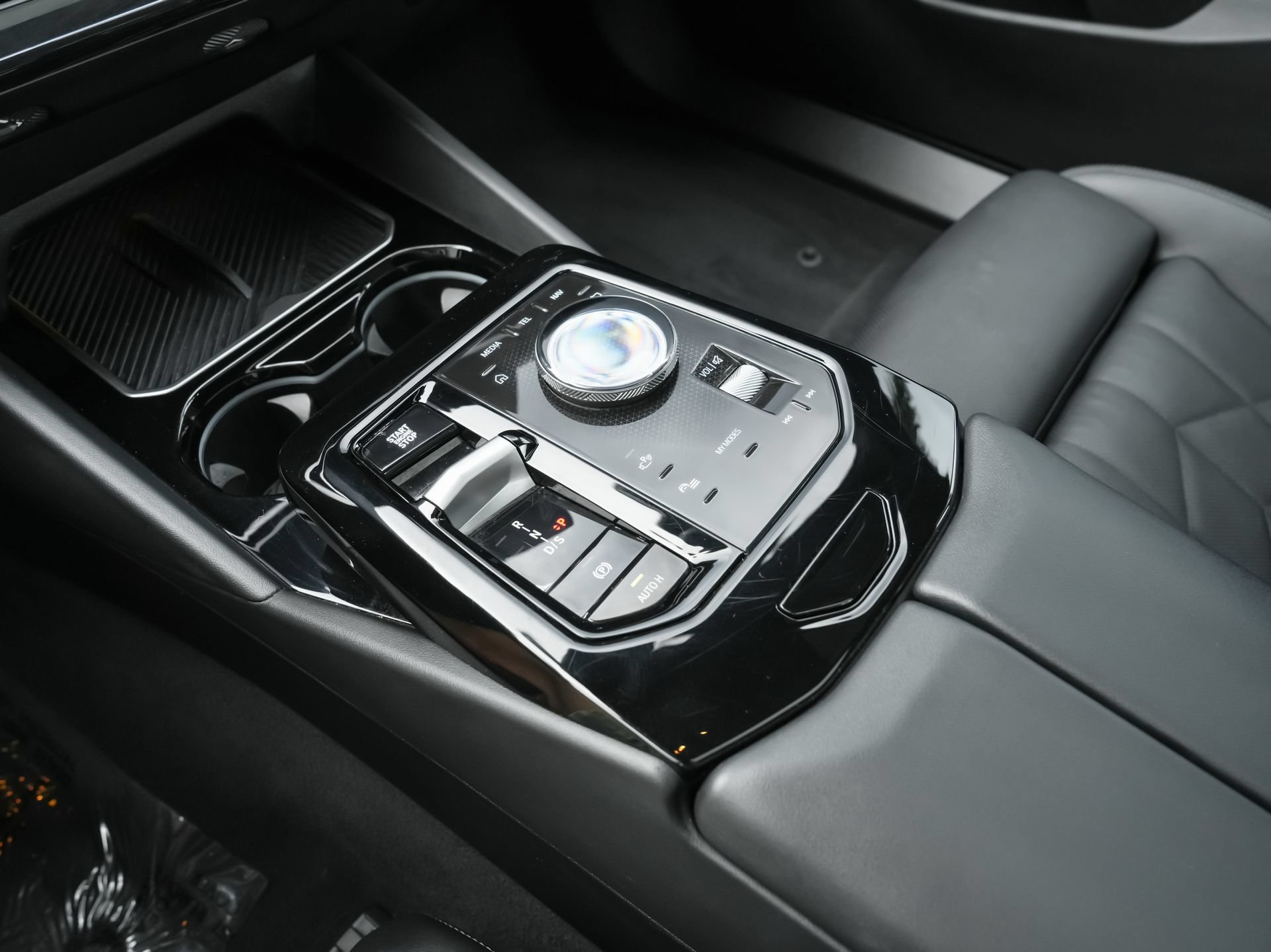 Used 2024 BMW 530i RWD image 14