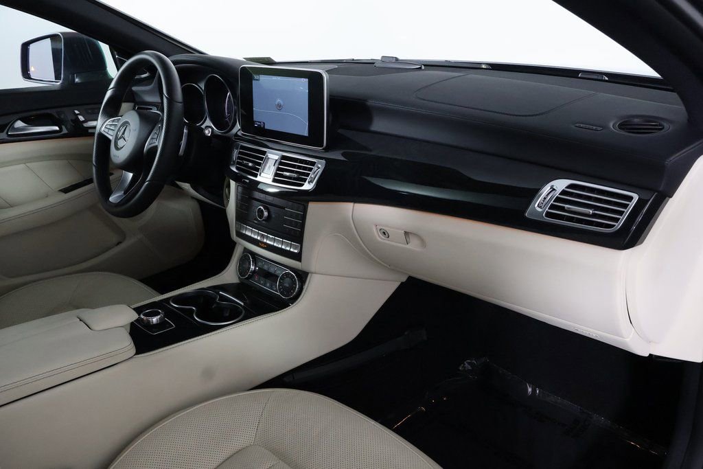 Used 2016 Mercedes-Benz CLS 400 image 9