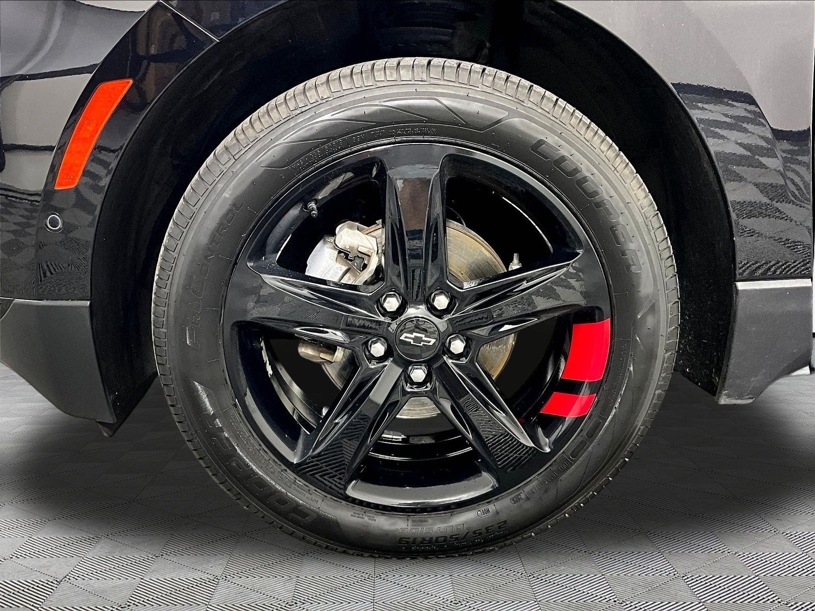 Used 2023 Chevrolet Equinox Premier AWD/4WD image 34