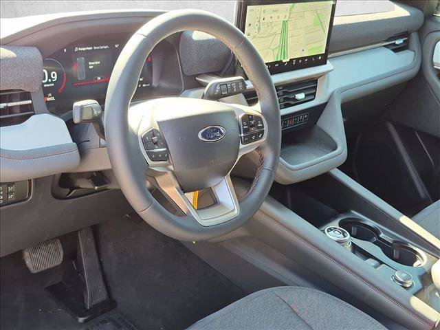 New 2027 Ford Explorer Active RWD image 3
