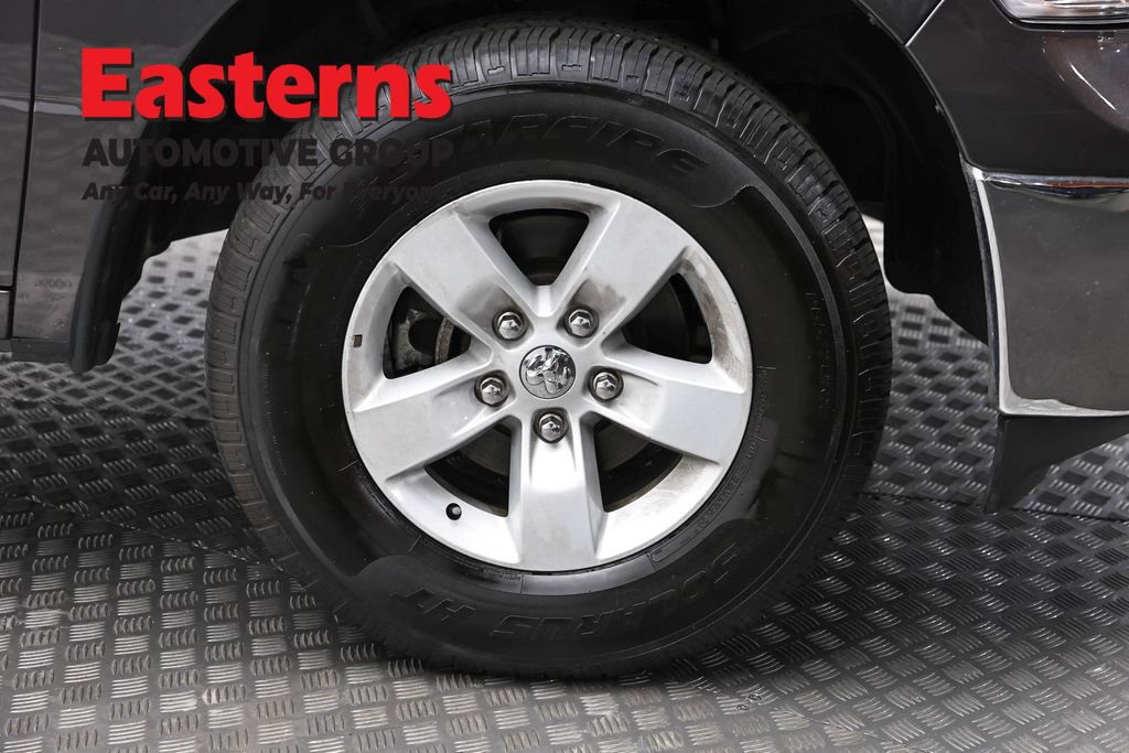 Used 2024 RAM 1500 Classic SLT AWD/4WD image 28