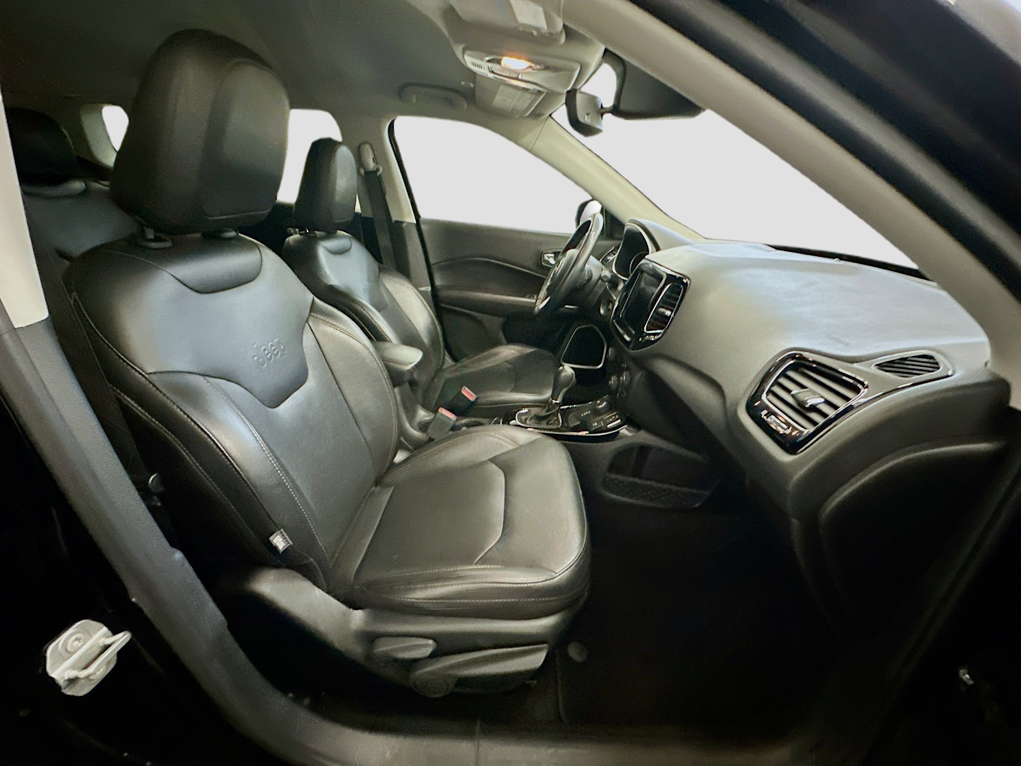 Used 2019 Jeep Compass Limited image 31