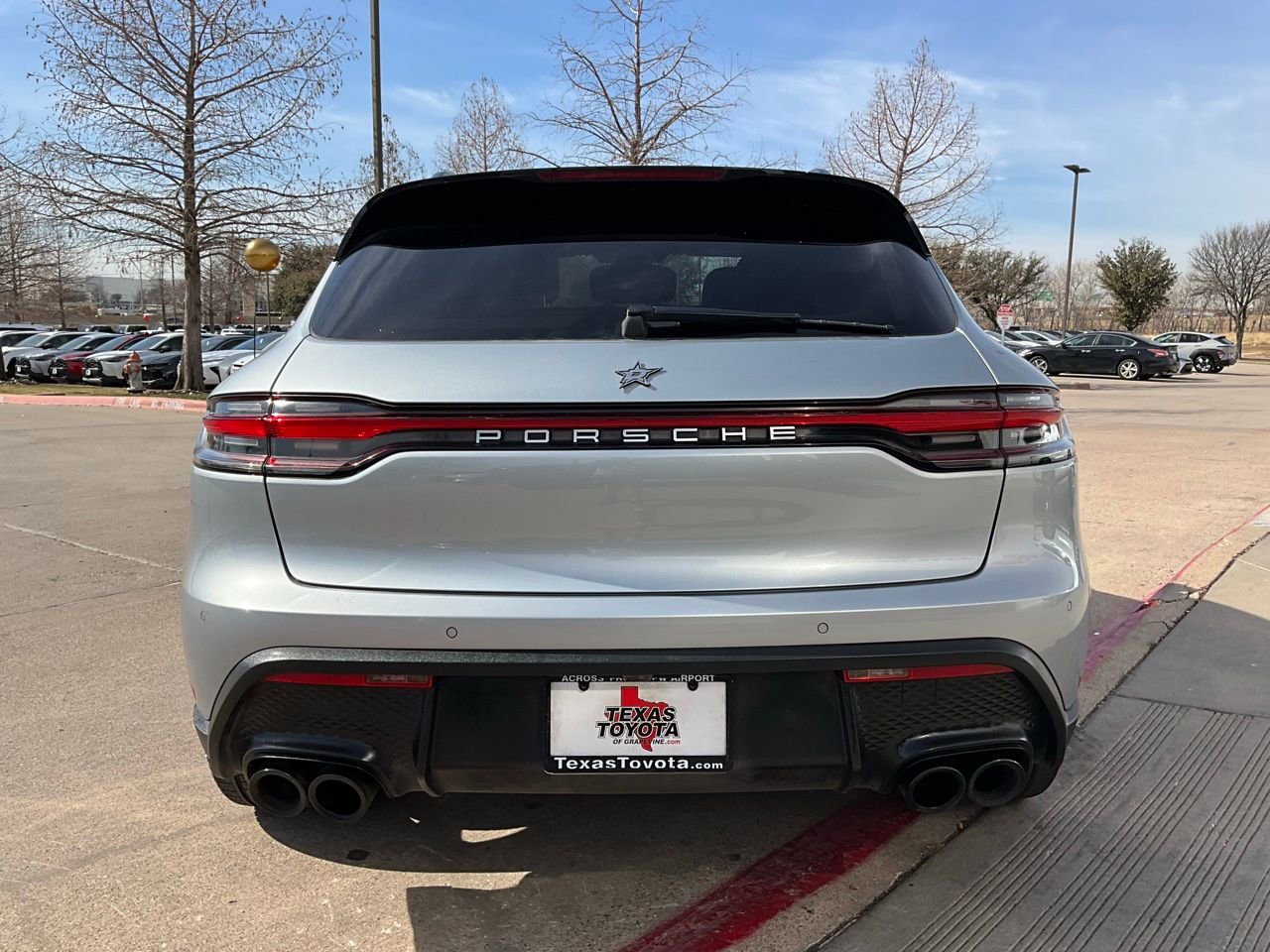 Used 2022 Porsche Macan S image 7