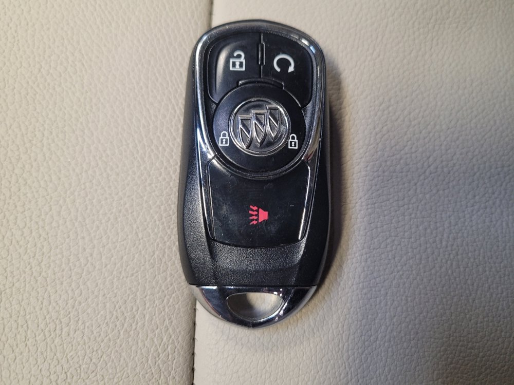 Used 2018 Buick Regal Essence w/ Driver Confidence Package #1 image 32