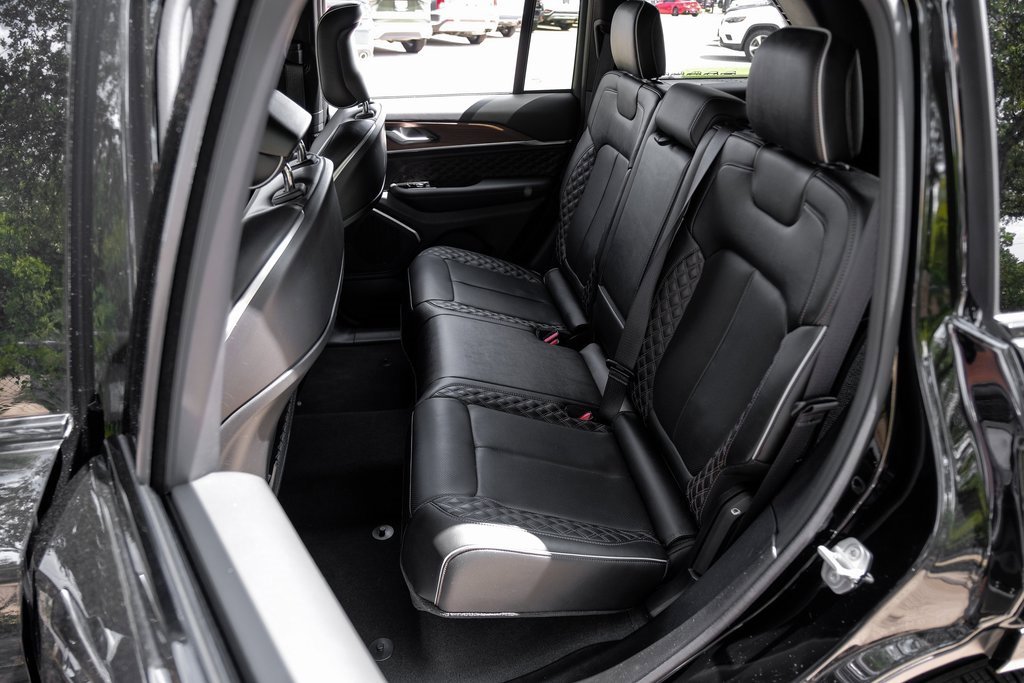 Used 2022 Jeep Grand Cherokee Summit image 53